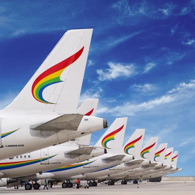 新航季开启西藏航空与南航密集优化航线网络；探索“观景”到“沉浸”体验的转型西岭雪山CQ9传奇电子行游WEEKLY｜中国东航携手星巴克打造“云南咖啡主题航班”；冬春(图2)