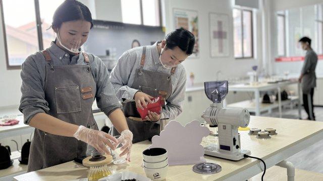 ：春花茶咖活动奏响春日乐章CQ9电子专用平台云南保山(图2)
